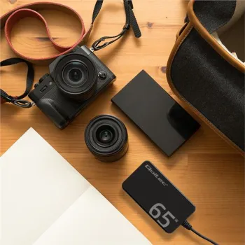 Qoltec Ładowarka sieciowa 65W GaN Super Fast SLIM | PD | 5-20V | 3.25A | USB-C 3.1 | Laptop | MacBook |  Smartfon | + k