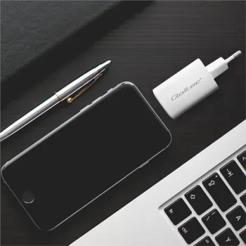 Qoltec Ładowarka sieciowa 65W GaN ULTRA | 5-20V | 2.25-3.25A | 1 x USB typ C PD | 1 x USB QC 3.0 | Laptop | Smartfon | 