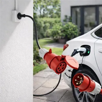 Qoltec Adapter siłowy do ładowarek EV | gniazdo CEE 32A 5P | Przejściówka 400V na SCHUKO 230V | max 16A | 3.5 kW -13