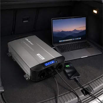 Qoltec Przetwornica napięcia Pure Sine Wave z UPS | 12V na 230V | 2000/4000W | LCD | USB | USB-C | Kompatybilna z LiFeP