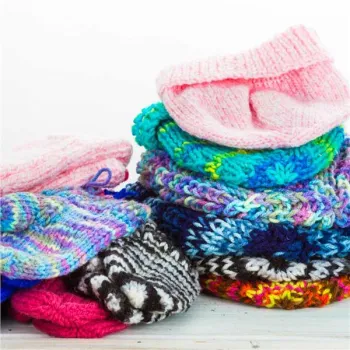 Maszyna do szycia krosno dziewiarska 22-igłowa + 2 kłębki włóczki-842777