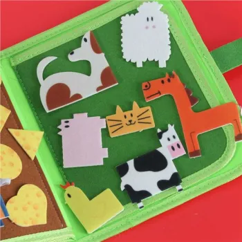 Książeczka sensoryczna edukacyjna manipulacyjna farma-929436